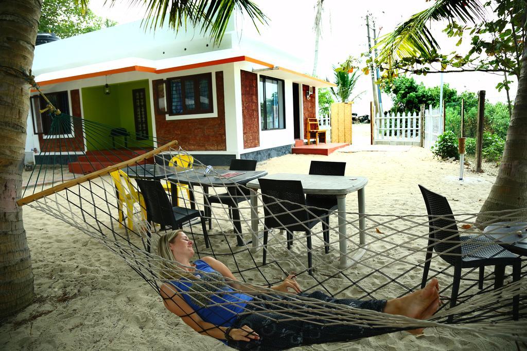 Funky Art Beach House Alappuzha Kültér fotó